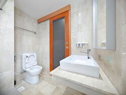 The Lakeshore (D22), Condominium #612490371